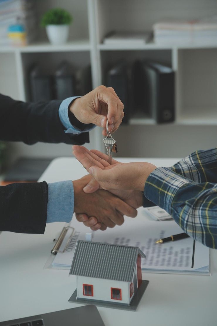 Property Viewings & Evaluations